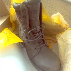 Size 9 CAT gray lace up boot